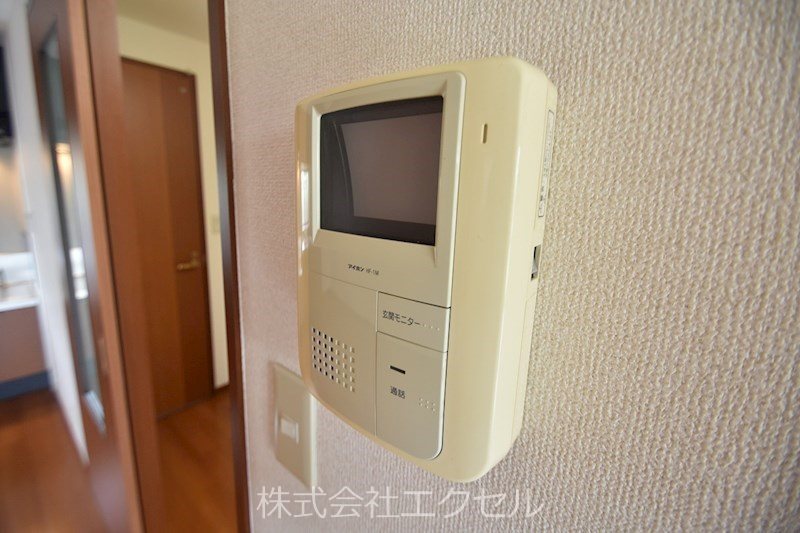 セキュリティ　モニター付きインターフォン完備です。