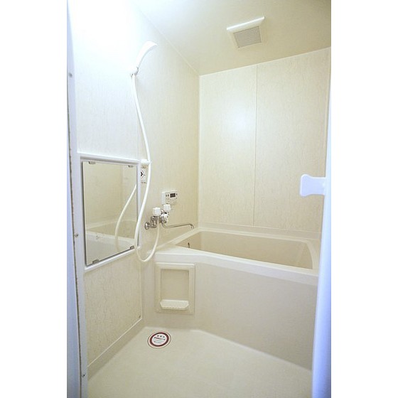バス・シャワールーム　いつでもあったか追い炊き給湯