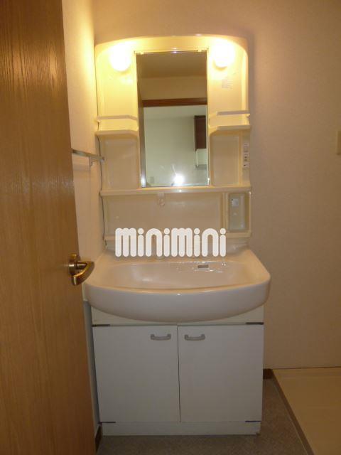 洗面設備　独立洗面台完備です。