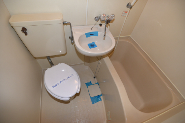 トイレ　写真は同マンションの別のお部屋のものです