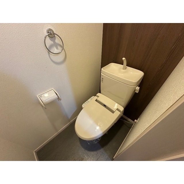 トイレ　清潔感のあるトイレです