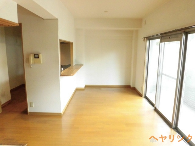 居室・リビング　洗濯機置場