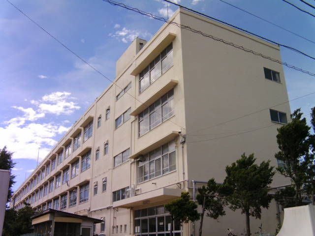 小学校　横浜市立日吉南小学校（小学校）まで210m