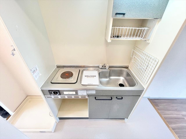 キッチン　同一建物内２０７号室内装写真転載