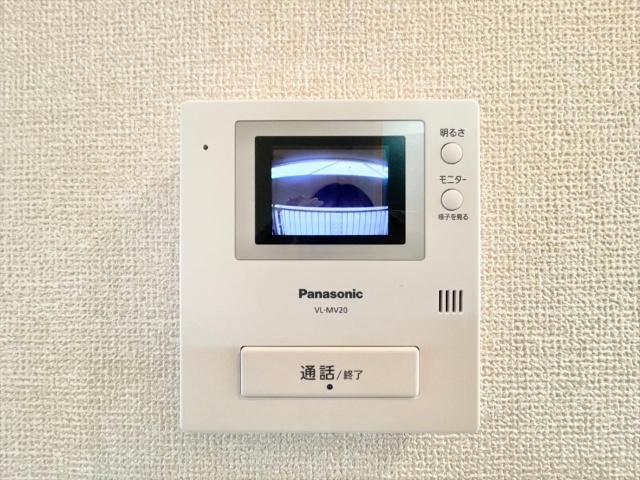 セキュリティ　同一建物内２０７号室内装写真転載