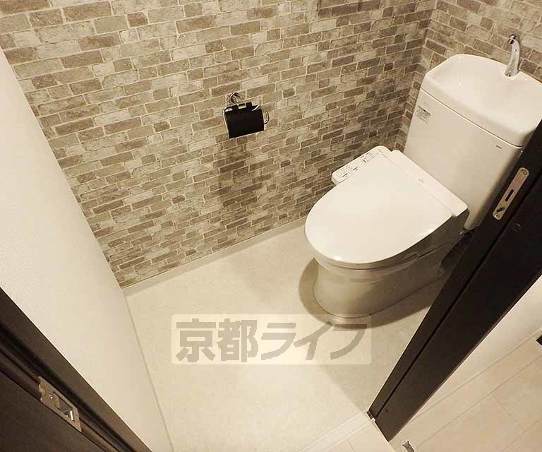 トイレ　温水洗浄便座付きで快適なトイレライフを・