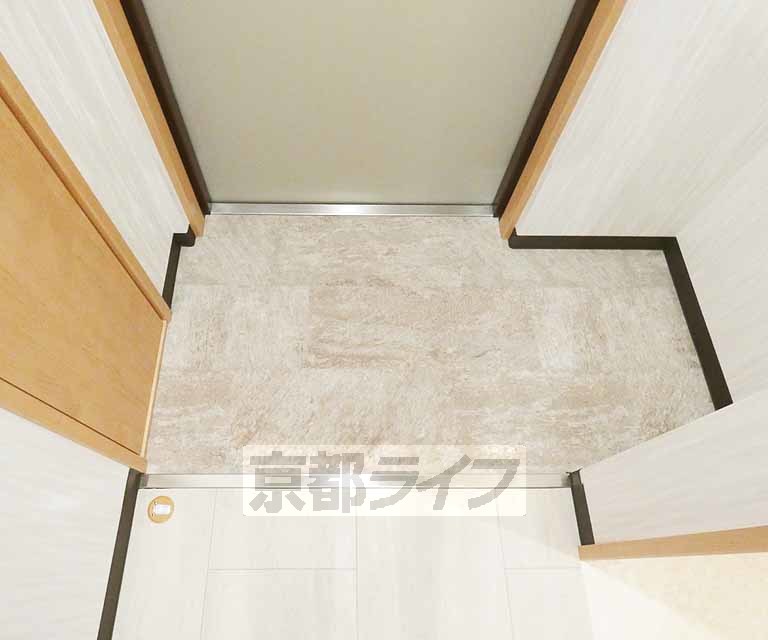 玄関　シューズボックスが置けます。
