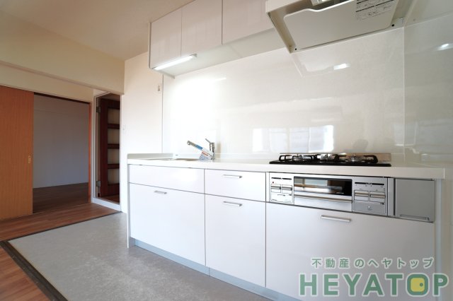 キッチン　毎日のお料理が楽しくなるシステムキッチン完備