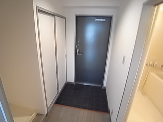 玄関　シューズボックス付き広々玄関