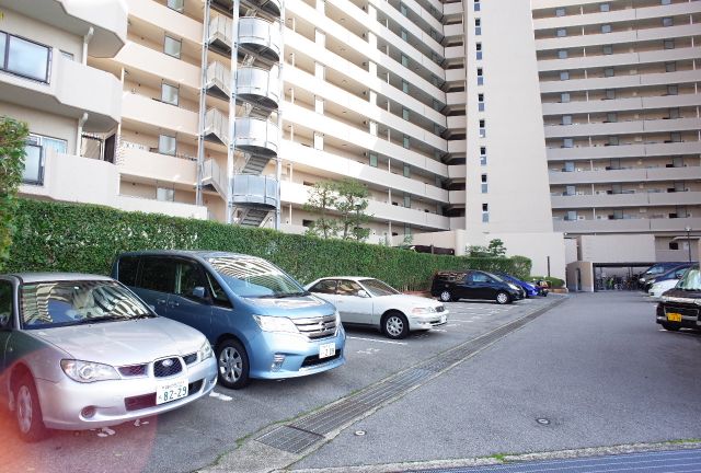 駐車場　駐車場