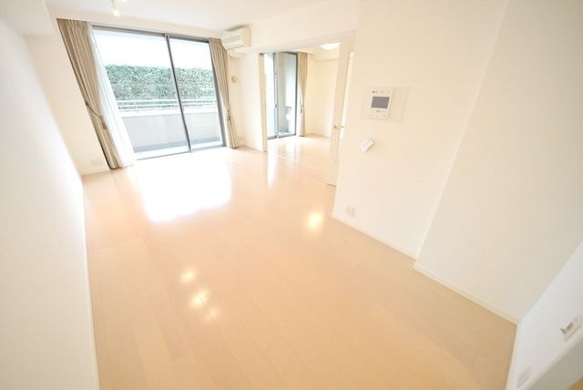 居室・リビング　★広々としたリビングです★