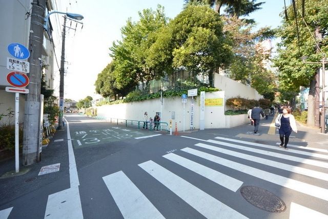 その他　駅前（その他）まで320m