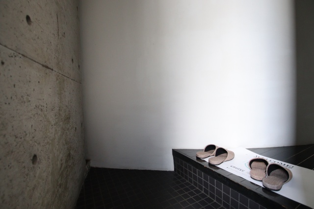 玄関　※別室の参考写真の為、現況優先です。