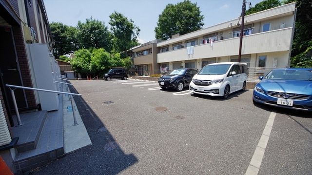 駐車場　敷地内駐車場