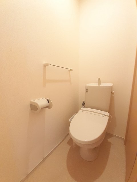 トイレ　ウォシュレットも完備◇