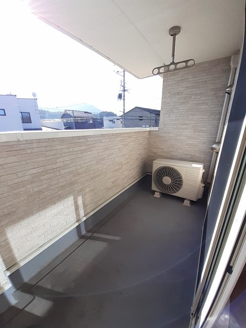 バルコニー　南向きのバルコニーで日当たり良好◆