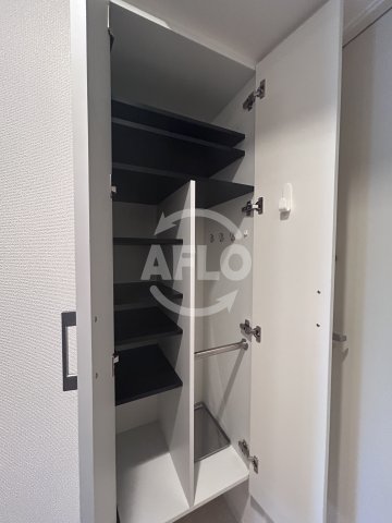 収納　セレニテ新大阪カルム 　シューズボックス