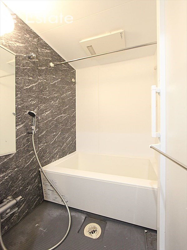 バス・シャワールーム　バスルーム