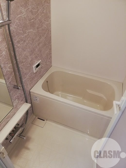 バス・シャワールーム　浴室乾燥機＆追焚機能付き広々バスルーム♪