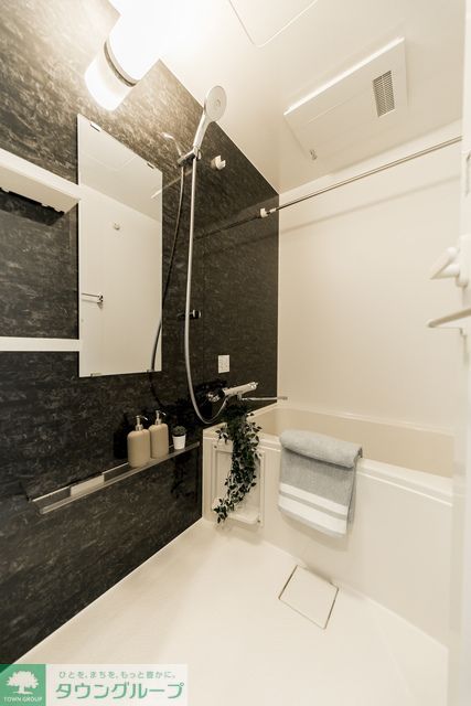 バス・シャワールーム　※写真は同タイプ住戸です。