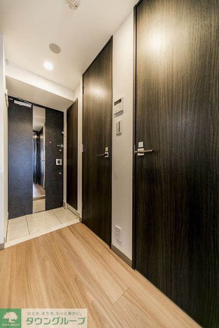 玄関　※写真は同タイプ住戸です。