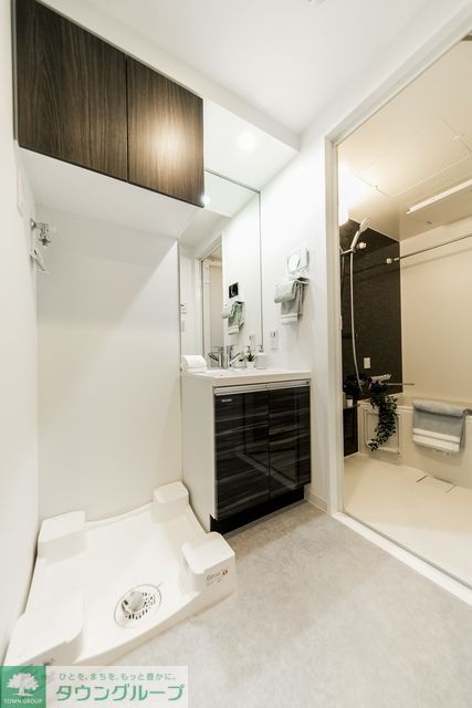 洗面設備　※写真は同タイプ住戸です。