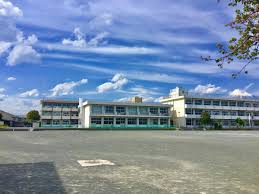 小学校　富士市立富士南小学校（小学校）まで597m