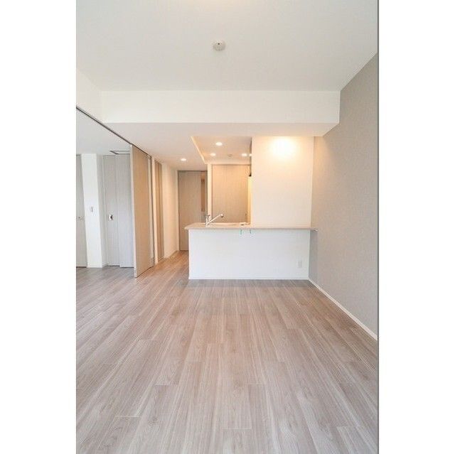 居室・リビング　■エアコン■24時間換気システム■ダウンライト■室内物干機