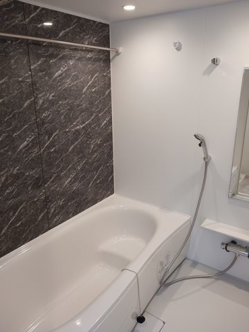 バス・シャワールーム　ゆったり過ごせるお風呂です