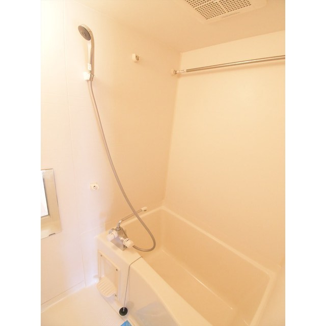 バス・シャワールーム　お風呂で日々の疲れを落としましょう