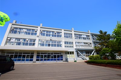 小学校　札幌市立山の手小学校（小学校）まで716m