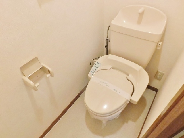 トイレ　同型モデル　参考