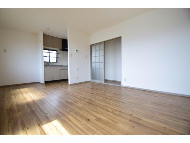 居室・リビング　12帖のLDKです！