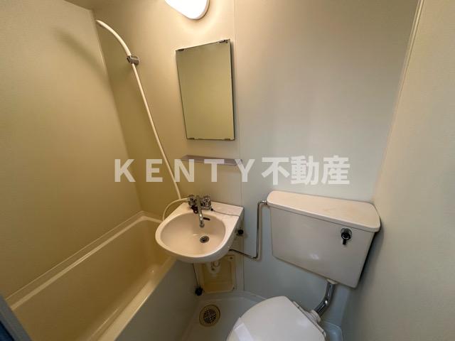 バス・シャワールーム　コンパクトで使いやすいお風呂です