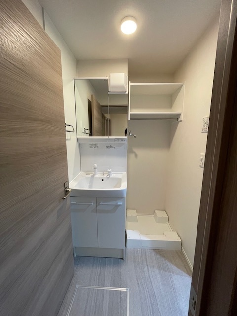 洗面設備　同ハウスメーカー新築参考画像