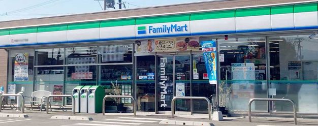 コンビニ　ファミリーマートリバーゲート箱崎店（コンビニ）まで426m