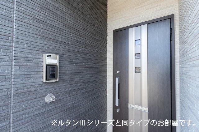 エントランス　※完成前参考写真