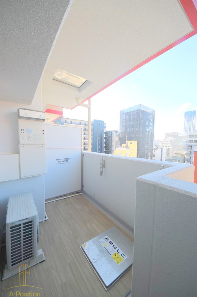 バルコニー　セレニテ難波プリエ