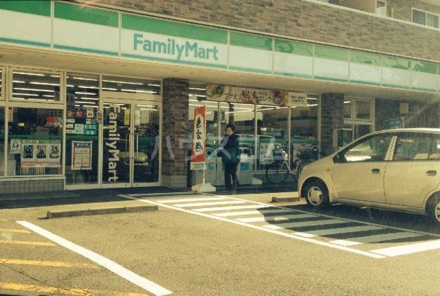 コンビニ　ファミリーマート瀬名中央店（コンビニ）まで1107m