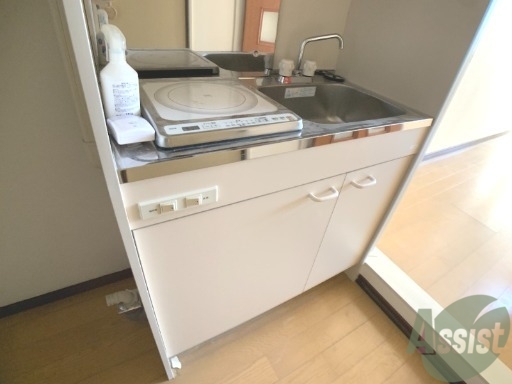 キッチン　シンプルなキッチンです。今日のご飯は何を作りましょう。