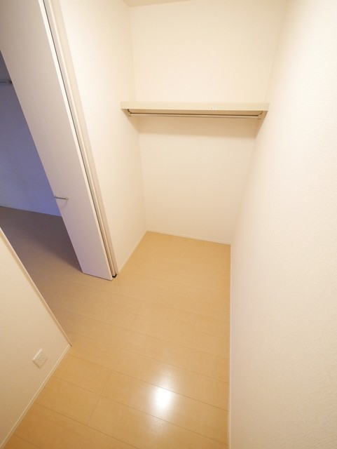 収納　★ウォークインクローゼット完備★