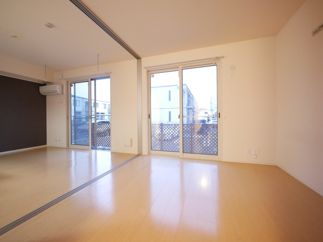 居室・リビング　★フローリングの綺麗なリビングルームですね★