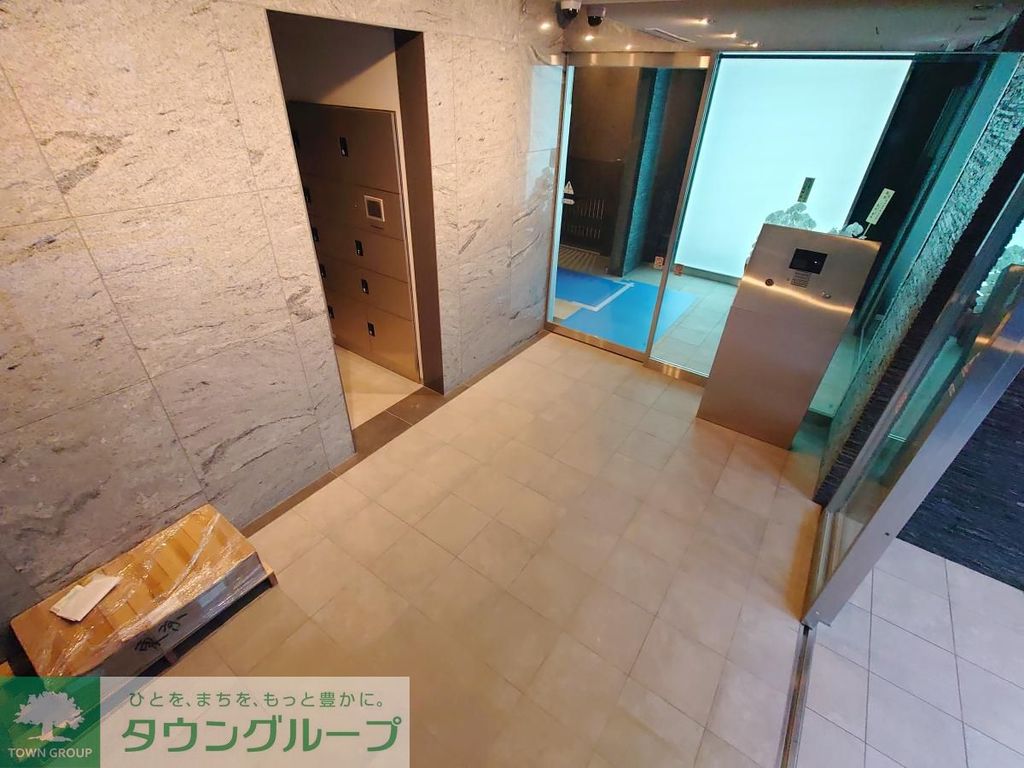 エントランス　エントランス