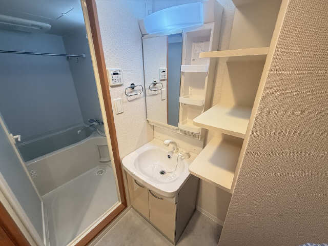 洗面設備　2012年登録・504号室の写真