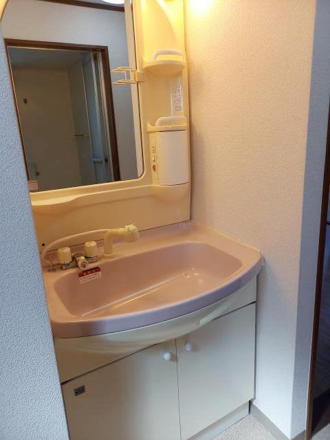 洗面設備　同仕様