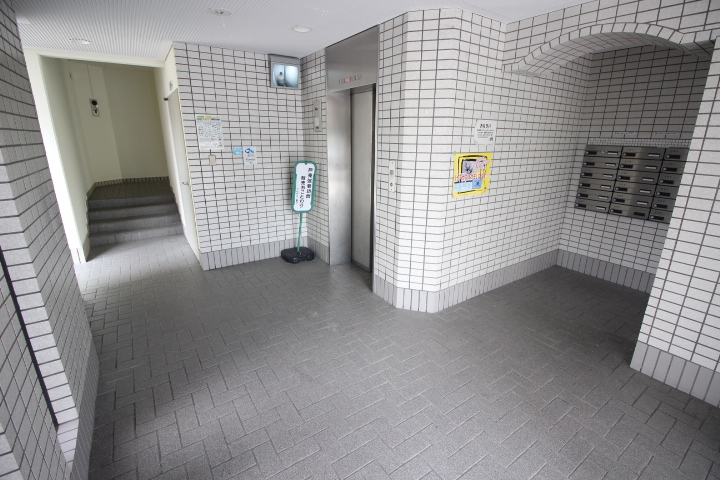 ロビー　温水洗浄便座