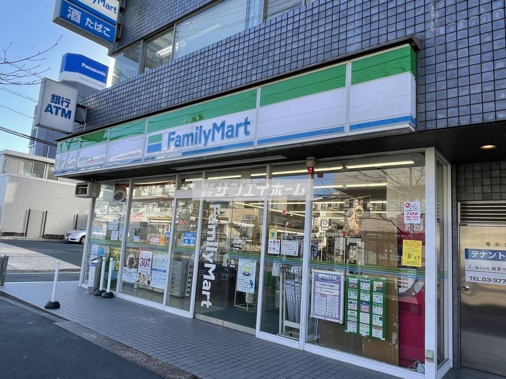 コンビニ　ファミリーマート所沢駅東口店（コンビニ）まで120m