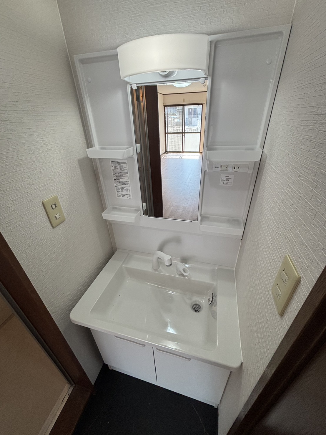 塩屋町6丁目戸建の内装写真