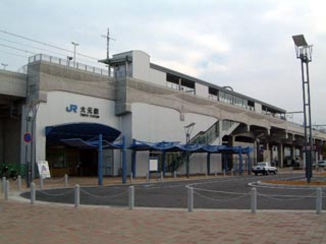 コンビニ　ファミリーマート岡山鹿田店（コンビニ）まで335m