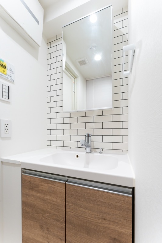 洗面設備　身支度に便利な洗面台！